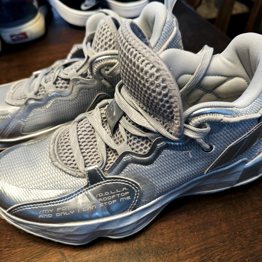 ADIDAS Dame 7 Extply Sneakers